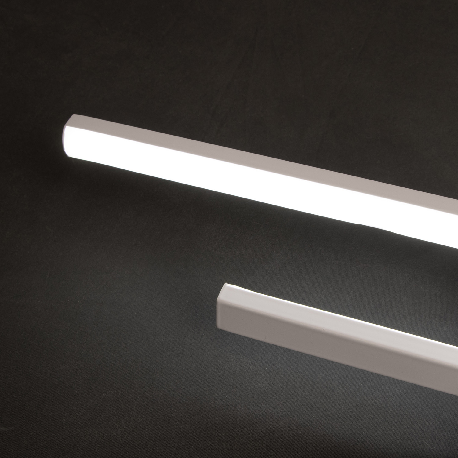 Бра светодиодный B1026 600 мм 44W 3 реж. VERNER LIGHTING*1/10