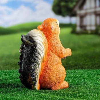 Садовая фигура "Белка с шишками" 27см 6254521
