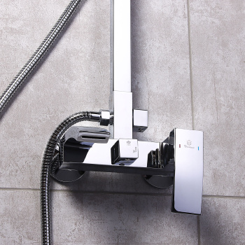 Смеситель д/ванны со стойкой для душа + ручной душ Diadonna D80335103 *1/4