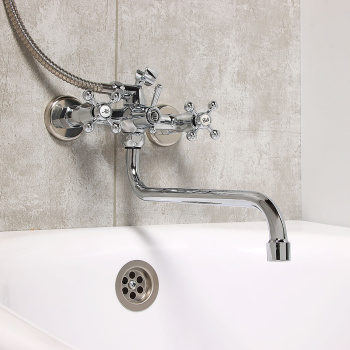 Смеситель для ванны Эверест B22-065, длинный излив, двухвентильный Смеситель для ванны Эверест B22-065, длинный излив, двухвентильный