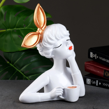 Фигура "Девочка с чашкой" 28х20х15см 7817031