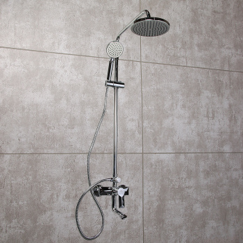 Смеситель д/ванны со стойкой для душа + ручной и тропический душ FASHUN A2418 *1